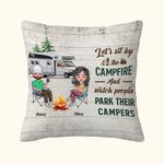 Personalisierte Let's Sit By The Campfire And Watch People Park Their Campers Throw Pillow Cover Birthday Gift for Camping Couple Home Decoration