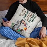 Personalisierte Let's Sit By The Campfire And Watch People Park Their Campers Throw Pillow Cover Birthday Gift for Camping Couple Home Decoration