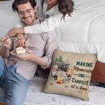 Henkilökohtainen Making Memories One Campsite At A Time Throw tyynyn kansi Syntymäpäivä Vuosipäivä Lahja Camping Pariskunta Sohva Decor