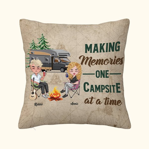 Funda de cojín personalizada Making Memories One Campsite At A Time Regalo de aniversario para pareja de camping Decoración de sofá
