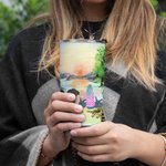 Henkilökohtainen Camping lainausmerkit Anna meidän nukkua tähtien alla perhe lemmikkieläinten kanssa 20oz Tumbler kuumille ja kylmille juomille