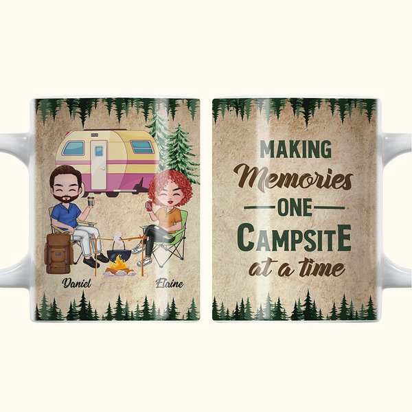 Tasse en céramique blanche personnalisée Making Memories One Campsite At A Time Cadeau pour les passionnés de camping