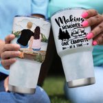 Personalisierte Familie Making Memories One Campsite At A Time 30oz Tumbler Jahrestag Geschenk Geburtstagsgeschenk für Familie Paar