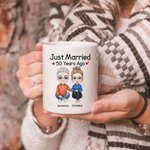 Henkilökohtainen juuri naimisissa monta vuotta sitten Valkoinen ja väri sisällä keraaminen muki Ystävänpäivä Syntymäpäivä pari lahja