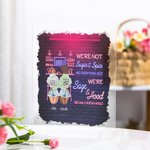 Personalizado No somos azúcar y especias y todo agradable placa de acrílico para la amistad Regalo Adorno de escritorio