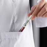 Stylo à Bille Pailleté Style Seringue Personnalisé avec Nom pour Infirmières Étudiants en Soins Infirmiers Enseignants Fournitures Scolaires