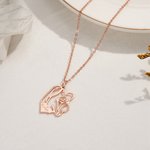 Personalisierte Mama und Baby Halskette Mama Umarmungen Neugeborenen Anhänger Baby Geburt Halskette neue Mutter Schmuck erste Muttertag Geschenk Baby Dusche Geschenk