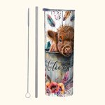 Vaso personalizado de acero inoxidable con tapa y pajita para los amantes de las vacas Baby Highland Cow In A Bucket 20oz
