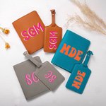 Porte-Passeport Étiquette Bagage Personnalisées avec Initiales Bicolores Accessoires de Voyage Cadeau Bridal Shower Vacances pour Femme