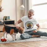 T-shirt Personnalisé avec Dessin Chien Chat Nom Année Cadeau Anniversaire Fête pour Homme Femme Amoureux d'Animal de Compagnie