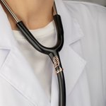 Targhetta personalizzata Stetoscopio Farfalla Stetoscopio Charm ID Tag Settimana degli infermieri Regalo di laurea per infermieri Medici Assistenti me