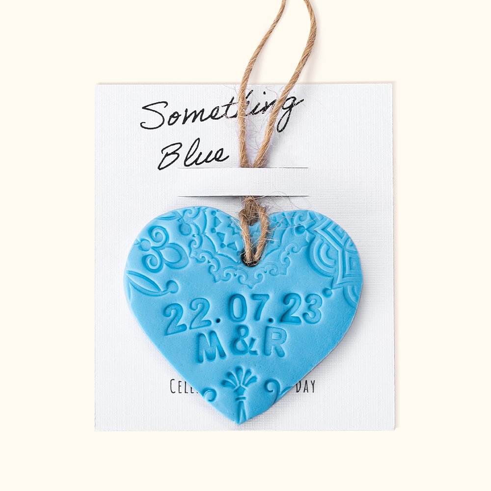 Charm personnalisé Something Blue Bouquet Charm en argile fait main avec ficelle et carte Cadeau de mariage pour la mariée