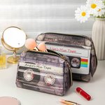 Trousse de Maquillage en PVC Personnalisée avec Texte Style Rétro de Cassette Cadeau Anniversaire Voyage pour Amoureux de Musique