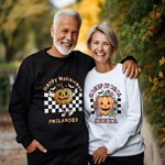Personalisierte Trick oder Treat Kürbis Skelett Geist Spooky und lustige Halloween Sweatshirt Halloween Geschenk für Familie oder Freund