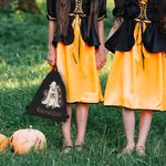 Personalisierte Halloween Kürbis und Geist Kuh Drawstring Umhängetasche Trick oder behandeln Tasche Halloween Geschenk für Kinder Familie Freunde