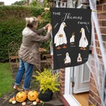 Personalisierte Gans Geist Flagge Familienmitglieder Halloween Gartenfahne mit Namen Halloween Geschenk für Familie