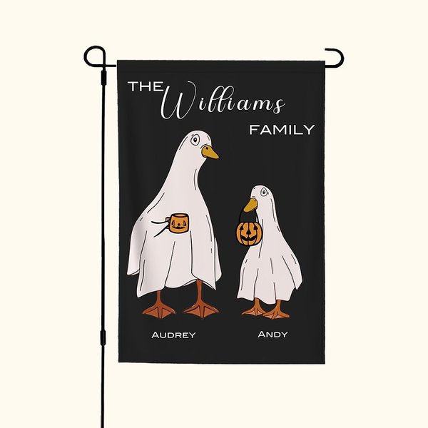 Personalisierte Gans Geist Flagge Familienmitglieder Halloween Gartenfahne mit Namen Halloween Geschenk für Familie