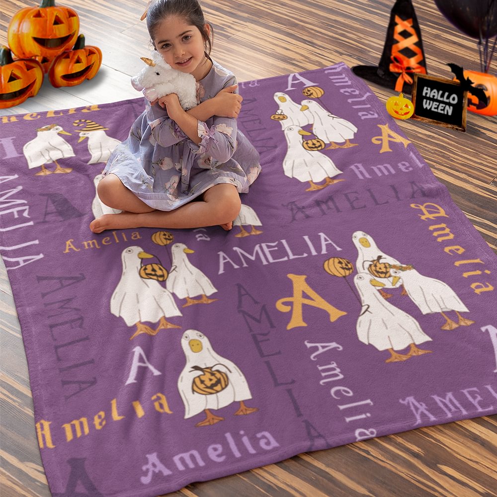 Couverture Polaire Sherpa Personnalisée avec Nom et Fantômes Oies Cadeau Halloween Anniversaire pour Enfant
