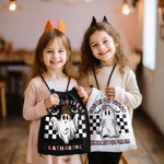 Personalisierte Kürbis Trick oder Treat Candy Drawstring Bag Halloween Geist Skelett Rucksack mit Schachbrettmuster Halloween Geburtstag Party Geschen