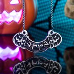 Collana personalizzata con nome del teschio spaventoso della zucca Gioielli della stagione spettrale Regalo di Halloween per donne e ragazze