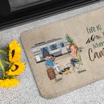 Gepersonaliseerde Life is Better When You're Camping Deurmat Verjaardagscadeau