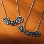 Collana personalizzata con nome del teschio spaventoso della zucca Gioielli della stagione spettrale Regalo di Halloween per donne e ragazze