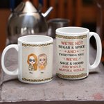 Tazza in ceramica personalizzata con citazioni divertenti per le migliori amiche e fidanzate: non siamo zucchero e spezie e tutto ciò che è bello.