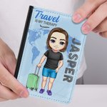 Personalizzato Travel Is My Therapy Coperchio portatile per passaporto con nome Accessorio di viaggio Compleanno Regalo di Natale per amici e famiglia