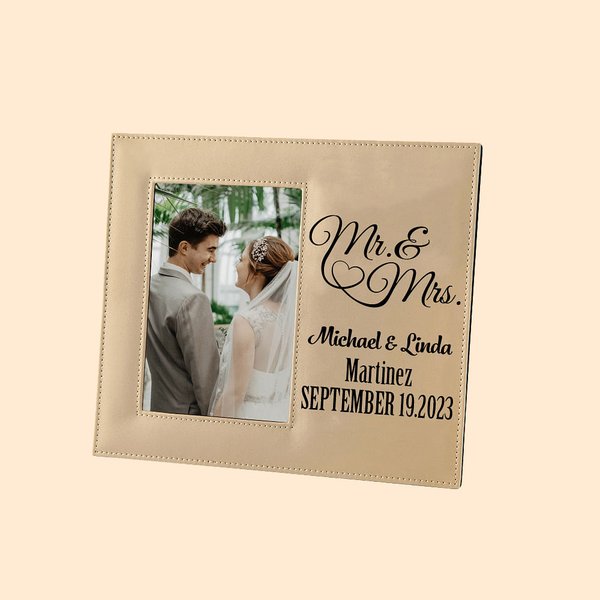 Cadre de Photo en Cuir Personnalisé avec Nom et Date Cadeau de Noël Anniversaire Mariage pour Couple