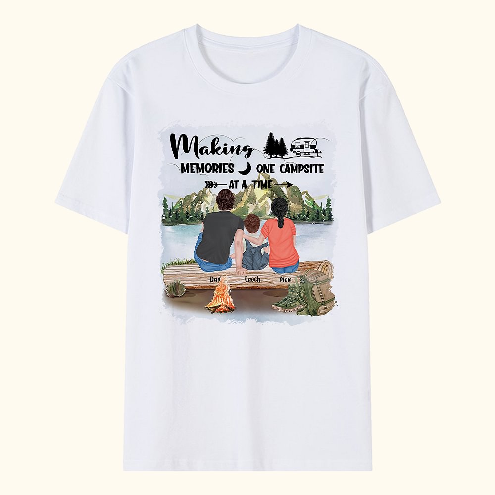 Personnalisé "Making Memories One Campsite At A Time" T-shirt adulte et T-shirt enfant Cadeau de Noël Cadeau d'anniversaire Cadeau pour la famille