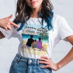 Personalisierte Abenteuer ist da draußen Erwachsenen-T-Shirt und Kinder-T-Shirt Geburtstag Camping Geschenk für Familie
