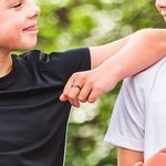 Anillo personalizado de plata de ley con número deportivo y piedra de nacimiento con texto grabado Anillo de mamá de baloncesto béisbol Regalo para am