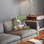 Housse de Coussin Multicolore Personnalisée avec Collage de 4 Photos et Textes Cadeau de Remerciement pour Amis Famille