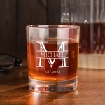 Personliga 10oz graverade whiskyglas med initialer och text Födelsedagspresent för män som dricker whisky och bourbon