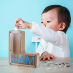 Gepersonaliseerd houten letter spaarvarken initiële munt spaarpot met naam Nieuwgeboren Keepsake Verjaardag Kerstmis voor kinderen