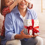 Personalisierte Weihnachten rote Nase Rentier Geschenkpapier mit Namen einseitige Druck niedlich Urlaub Geschenk wickeln Weihnachtsgeschenk für Famili