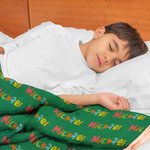 Coperta in pile artico personalizzata con cappuccio e nome del cartone animato Regalo di Natale morbido e caldo per i bambini.