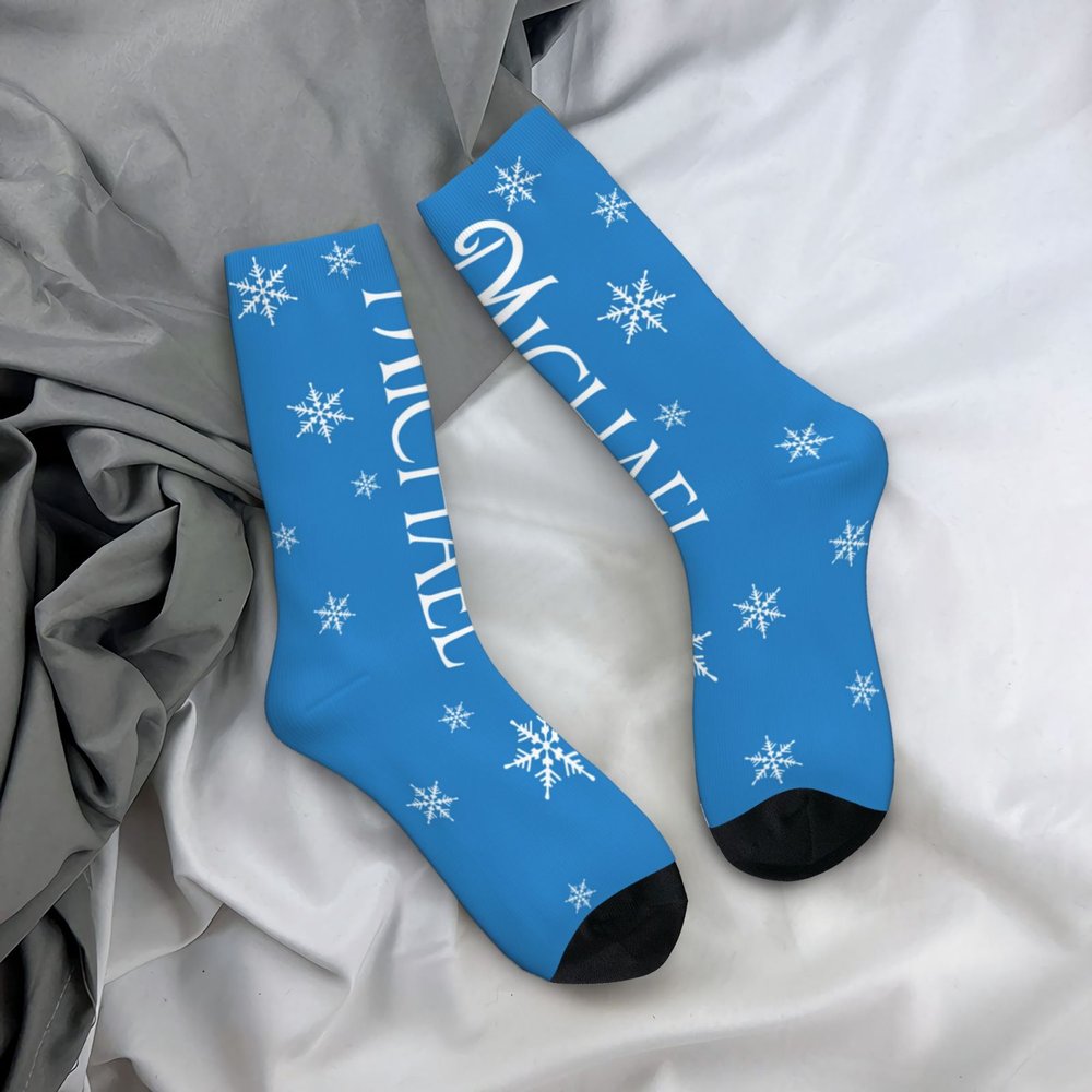 Personalisierte Weihnachtssocken mit Namen – bunte, weiche Socken mit Schneeflocken und Sternen