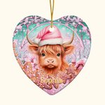 Gepersonaliseerd Kerstmuts Highland Koe Keramisch Hart Ornament Peperkoek Hangend Ornament Roze Kerstcadeau voor Familie Vriend Highland Koe Liefhebbe