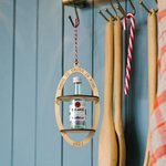 Personalisierte lustige Schnapsflasche Halter Weihnachtsschmuck mit Phrase Datum für 50ml Weinflasche White Elephant Weihnachtsgeschenk für Männer Liquor Lover