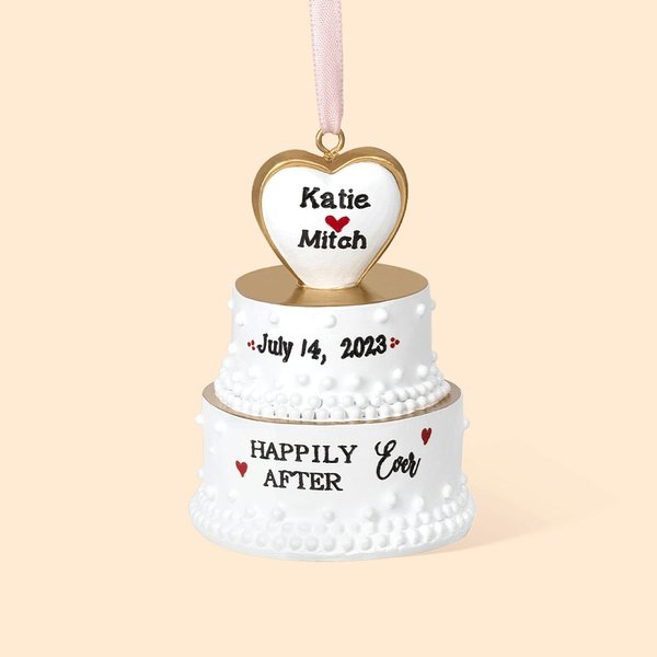 Gepersonaliseerd Happily Ever After bruidstaart hars 3D ornament met gegraveerde namen en datum Newlywed Anniversary Gift voor bruid en bruidegom