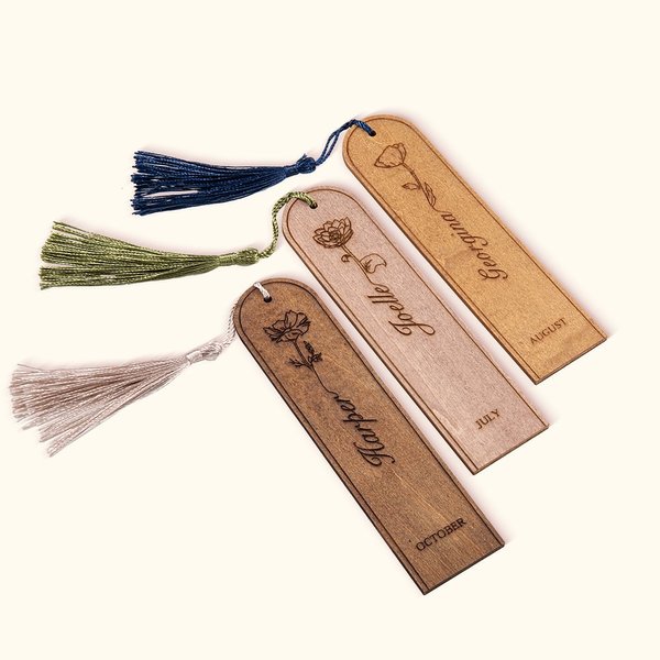 Signet de Livres Personnalisé avec Nom et Fleur de Naissance Gravés Marque-Page en Bois pour Femme Amoureuse de Lecture Cadeau Anniversaire Fête