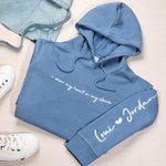 Sweat à Capuche Personnalisé avec 1-5 Noms Année Vêtement de Thème I Wear My Heart On My Sleeve Cadeau Familial de Fête pour Maman Grand-Mère