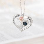 Collana di proiezione fotografica personalizzata con croce rosa a forma di cuore microintagliata Regalo di compleanno e anniversario per la donna