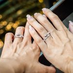 Personalisierte zwei Geburt Blume Birthstone Ring mit eingraviertem Text Geburtstag Jahrestag Geschenk für Frauen