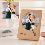Cadre de Photo en Bois Personnalisé avec Noms Numéro Titre de Chanson Accessoire Style Lecteur de Disque Cadeau Saint-Valentin Mariage pour Couple