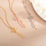 Collier de 2 Noms Verticaux Personnalisés avec Fleurs de Naissance Bijoux Minimalistes Cadeau Anniversaire Saint-Valentin pour Femme