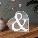 Targa personalizzata in acrilico a forma di cuore con & e due nomi Regalo di anniversario per la coppia