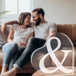 Targa personalizzata in acrilico a forma di cuore con & e due nomi Regalo di anniversario per la coppia