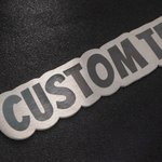 Personalizada a prueba de agua grabado nombre del coche emblema de la insignia con el coche de seguridad adhesiva cumpleaños Día del Padre de regalo p